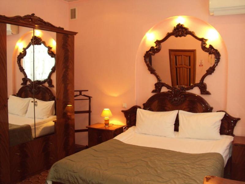 פודולסק Hotel Pahra מראה חיצוני תמונה